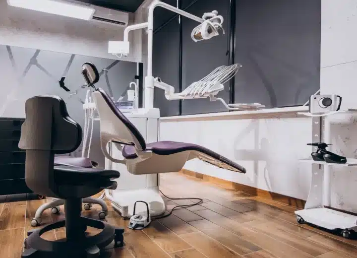 base de dades cliniques dentals a espana